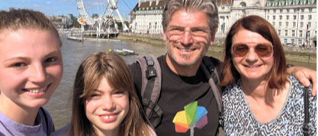 Frank Menikheim und Familie